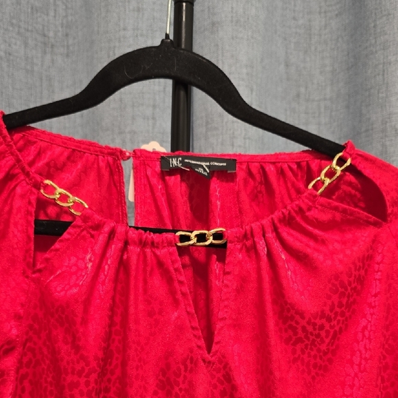 I-N-C Elegant Red Tone On Tone Animal Print Women's Top With Chain Detail XL - Picture 3 of 11
